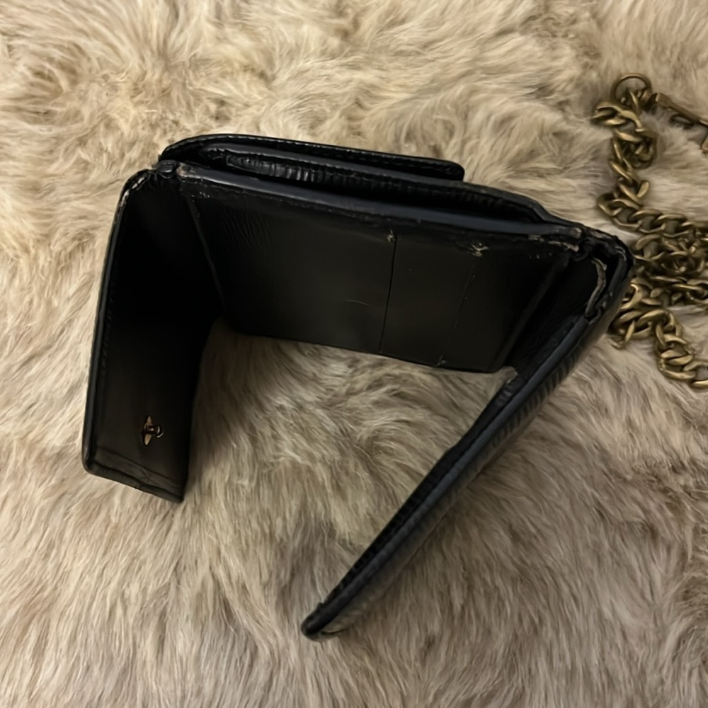 LOUIS VUITTON Epi Unisex Bi-Fold Wallet w/Unbranded Chain, Authentic, GUC - Picture 5 of 10